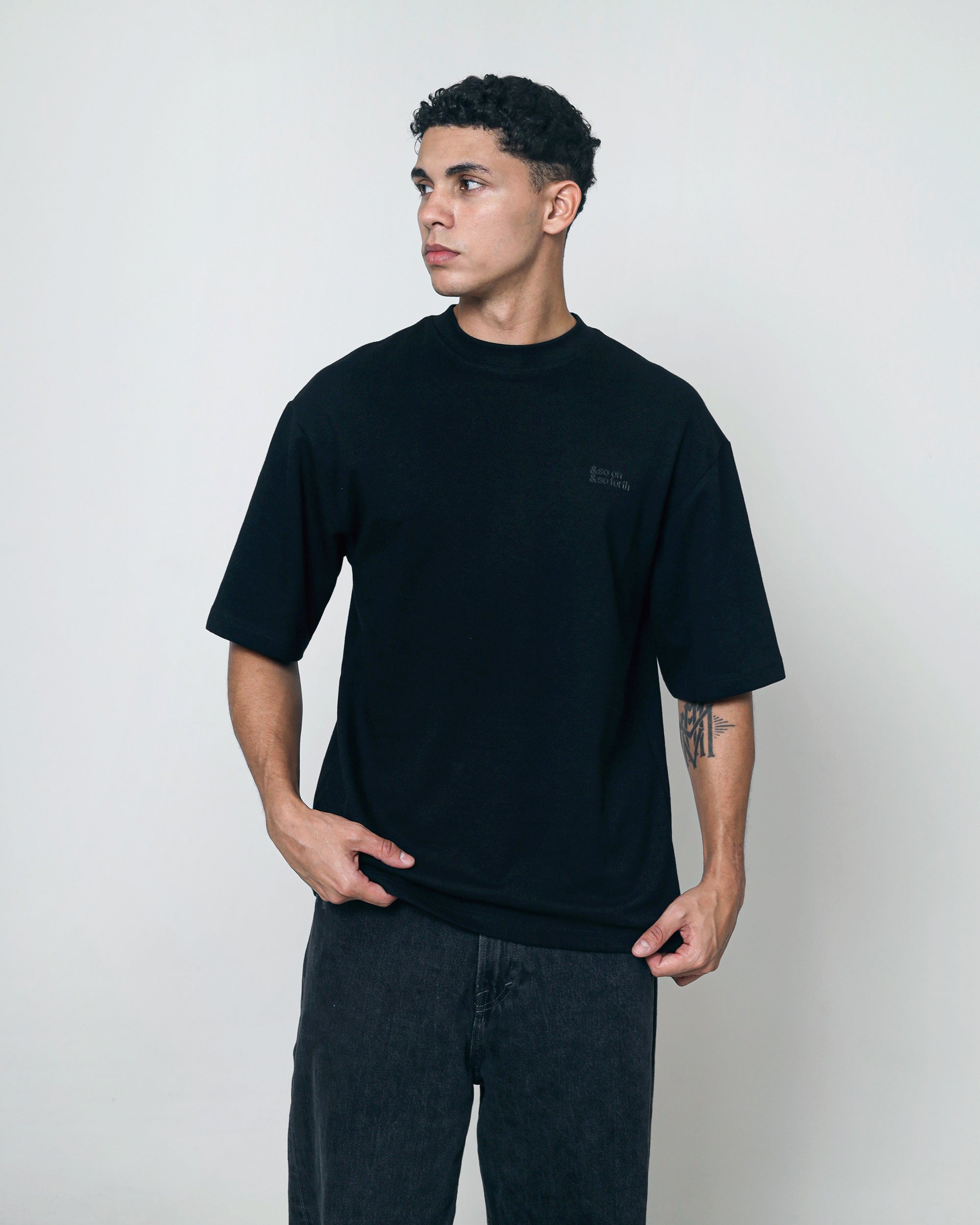 Oversize Tees - Quite Black