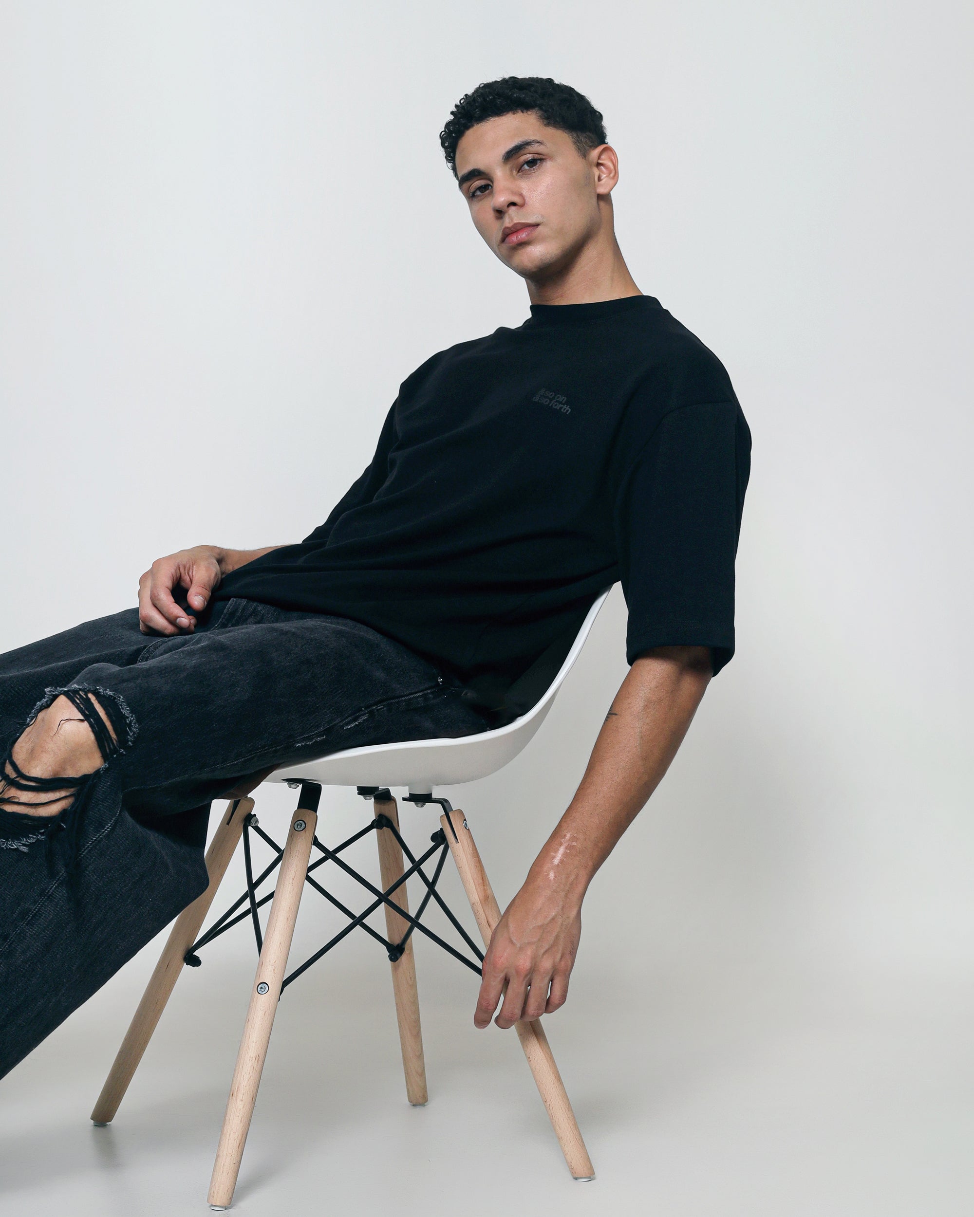 Oversize Tees - Quite Black